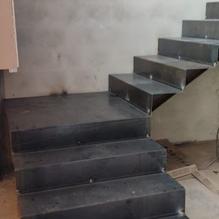 Escada em Chapa dobrada